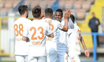 Adanaspor deplasmanda güldü