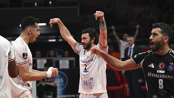 Halkbank liderliğe yükseldi!