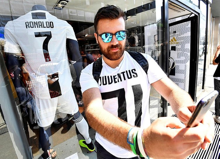 Juventus'ta Ronaldo formaları kapış kapış!