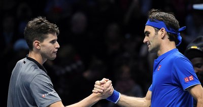 Federer, Thiem'i 2-0 mağlup etti