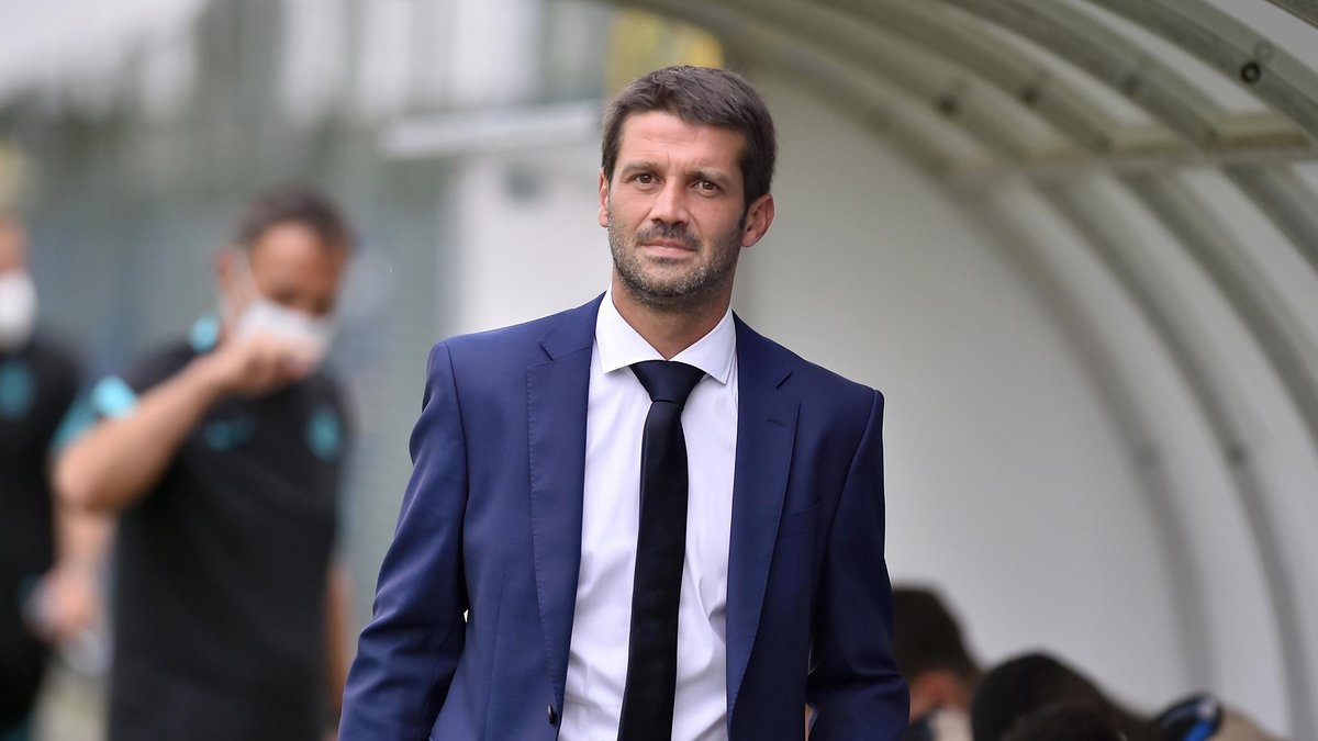 Parma'da takımın başına Cristian Chivu getirildi Parma'da takımın başına Cristian Chivu getirildi