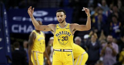 Curry'den üç çeyrekte 51 sayı