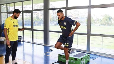 Fenerbahçe'nin yeni transferi Youssef En-Nesyri çalışmalara başladı.