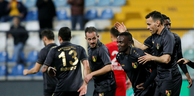 MAÇ SONUCU İstanbulspor 2-1 Ümraniyespor - Son dakika TFF ...