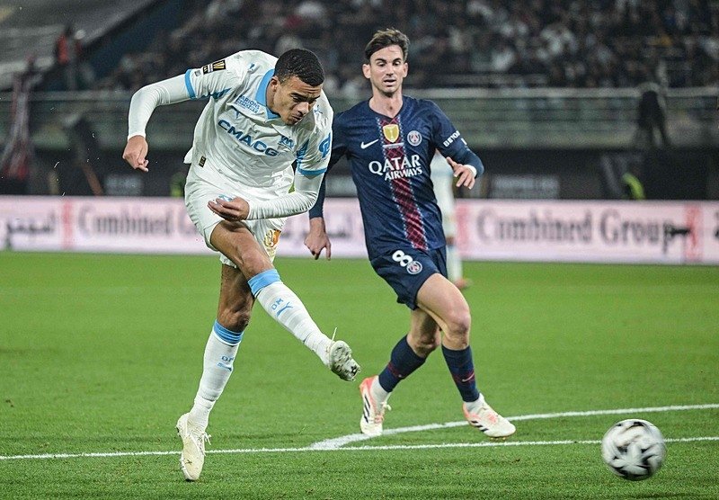 fabian-ruiz-kimdir-nereli-kac-yasinda-hangi-pozisyonda-oynuyor-1768043625579.jpeg Fabian Ruiz hangi pozisyonda oynuyor?