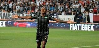 Rodallega’dan hat-trick