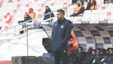 Adem Büyük Yeni Malatyaspor Antalyaspor maçında kendisini oyuna aldı