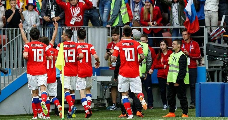 2018 Dünya Kupası'nda Rusya, Suudi Arabistan'ı farklı geçti