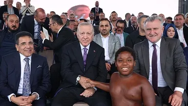 Tanzanyalı Osman ile sohbet etti