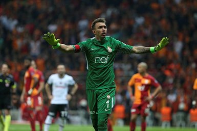 Galatasaray Muslera’nın alternatifini buldu! Alexandros Paschalakis...