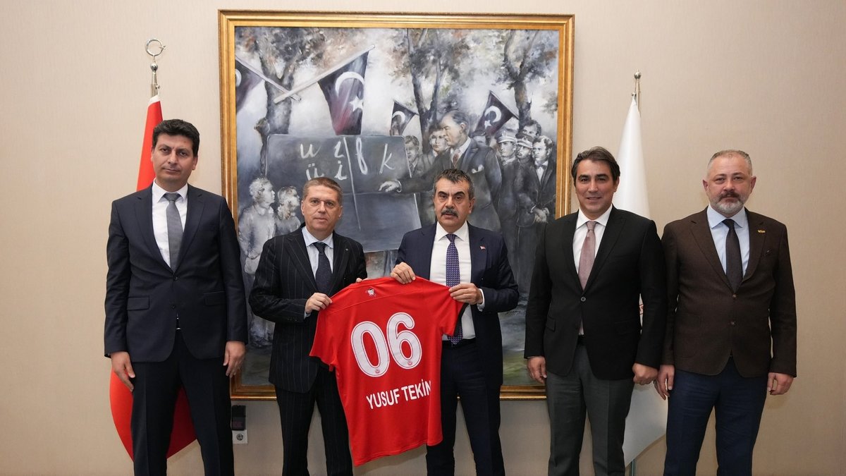 Bakan Yusuf Tekin’e ziyaret