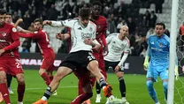 Beşiktaş penaltı bekledi hakem Devam dedi!