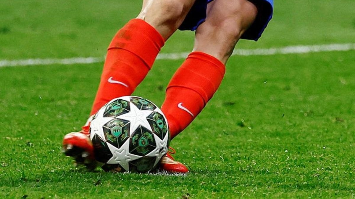 UEFA'dan penaltı tartışmasına açıklama! UEFA'dan penaltı tartışmasına açıklama!