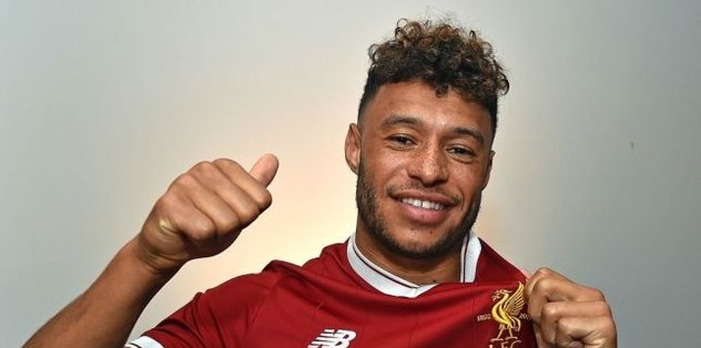 Liverpool Chamberlain'in sözleşmesini uzattı