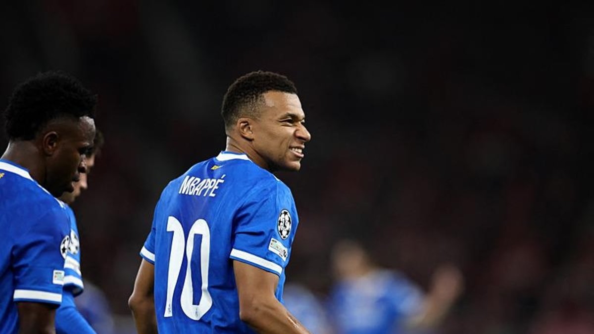 Yunanistan'da Mbappe resitali