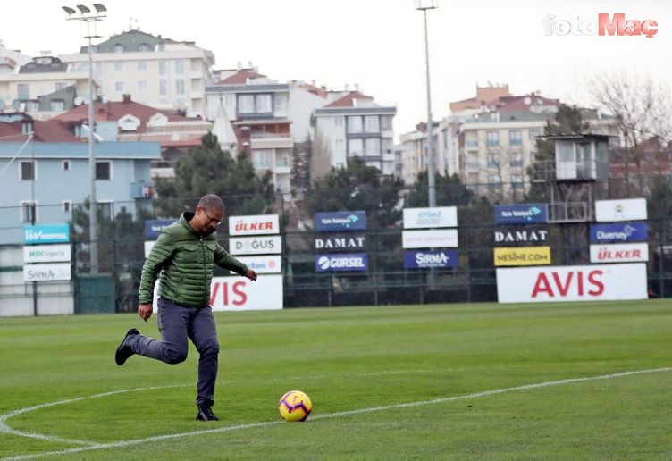 Bomba geliştirme! Alex de Souza Süper Lig'e devam ediyor