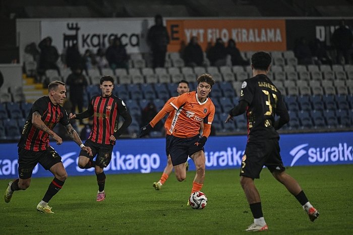 fatih-karagumruk-galatasaray-maci-canli-izle-gs-maci-saat-kacta-hangi-kanalda-1769266395852.jpeg Fatih Karagümrük -Galatasaray maçı yayın bilgisi!