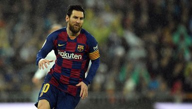 Lionel Messi kariyerindeki 700. golünü attı!