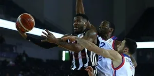 Anadolu Efes finalde!