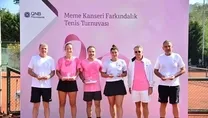 Kortta pembe!