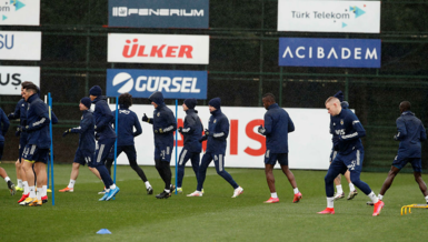 Deplasmanda açık ara lider