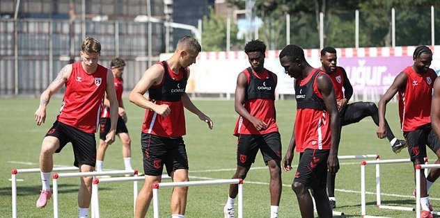 SAMSUNSPOR HABERLERİ - Samsunspor son dakika transfer ve spor haberleri - Fotomaç