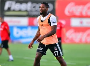 Jeremain Lens’e flaş tepki!
