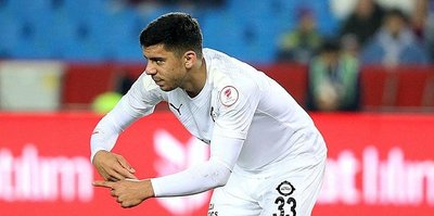 Altay'lı Cenk'e teklif yağıyor
