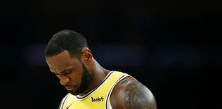 Lakers’ta LeBron James sezonu kapadı