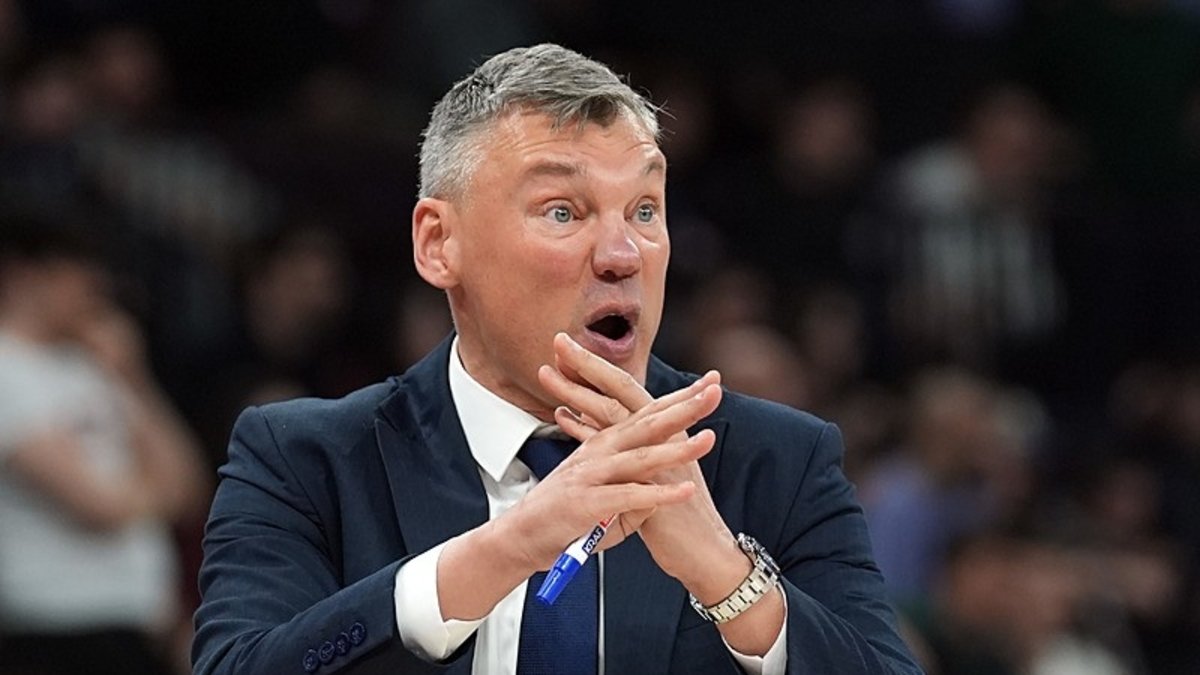 FENERBAHÇE HABERİ | THY EuroLeague'de yılın koçu Sarunas Jasikevicius! İşte ilk tepkisi FENERBAHÇE HABERİ | THY EuroLeague'de yılın koçu Sarunas Jasikevicius! İşte ilk tepkisi