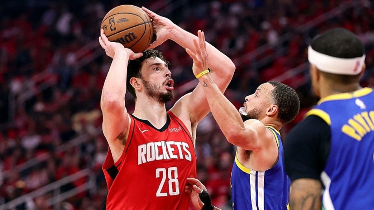 NBA'de ilk play-off maçına çıkan Alperen Şengün'ün 26 sayısı Rockets'ın galibiyetine yetmedi NBA'de ilk play-off maçına çıkan Alperen Şengün'ün 26 sayısı Rockets'ın galibiyetine yetmedi