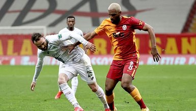 Babel şutlarıyla duvarı yıktı