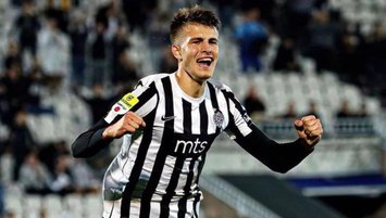 Samet yakın takibe girdi