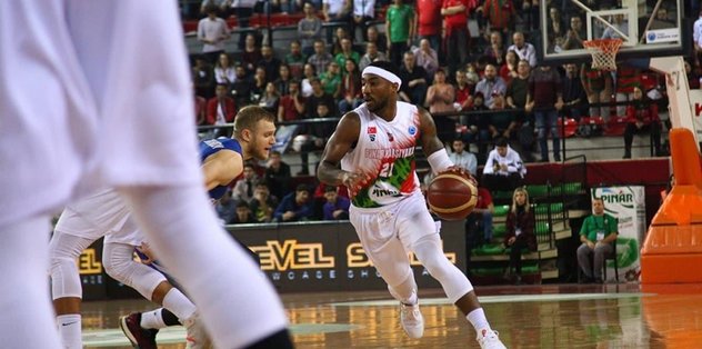 Karşıyaka'da Taylor gitti