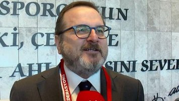 İki kupayı da istiyoruz