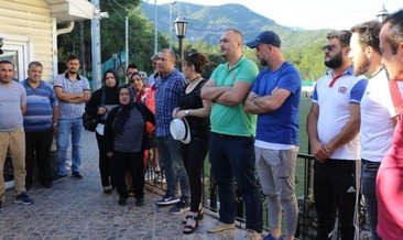 Karabükspor'da maaşlarını alamayan çalışanlar eylem yaptı