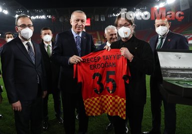 Başkan Recep Tayyip Erdoğan sahaya indi! Durmak yok gollere devam