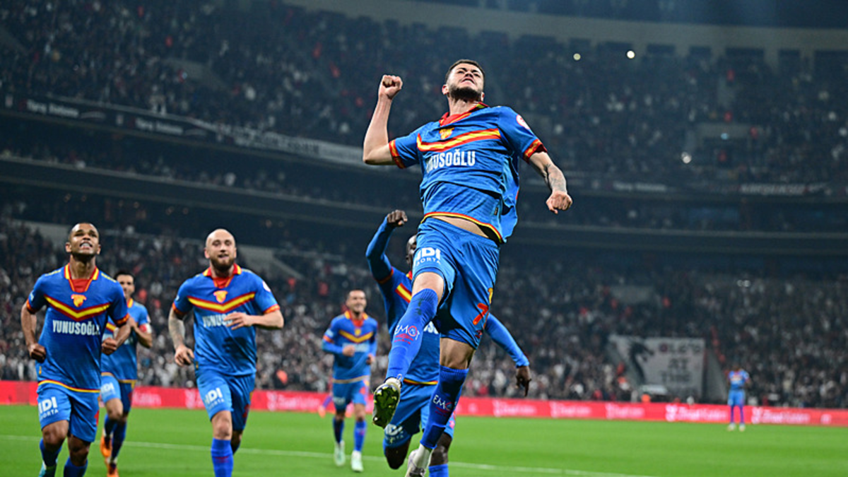 Beşiktaş-Göztepe maçında penaltı kararı!
