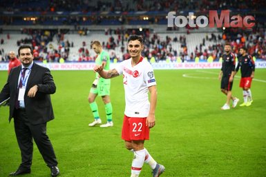 Milli futbolcunun babası teklif iddialarını doğruladı! Türkiye’den...