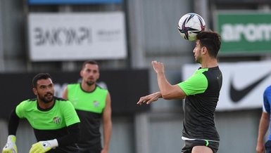 Son dakika spor haberi: Bursaspor’dan transfer rüzgarı! Tim Matavz, Reagy Ofosu ve Namıq Alasgarov ile anlaşmaya sağlandı