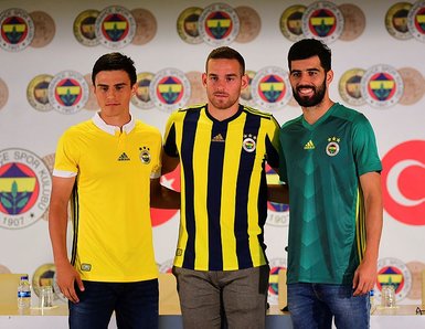 Fenerbahçe’de 8 isim ile yollar ayrılıyor