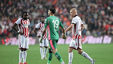 Günay Güvenç kızardı
