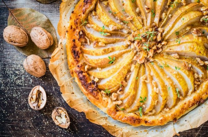 armutlu-tart-tarifi-evde-armutlu-tart-nasil-yapilir-malzemeleri-ve-puf-noktalari-1698749340332.jpg