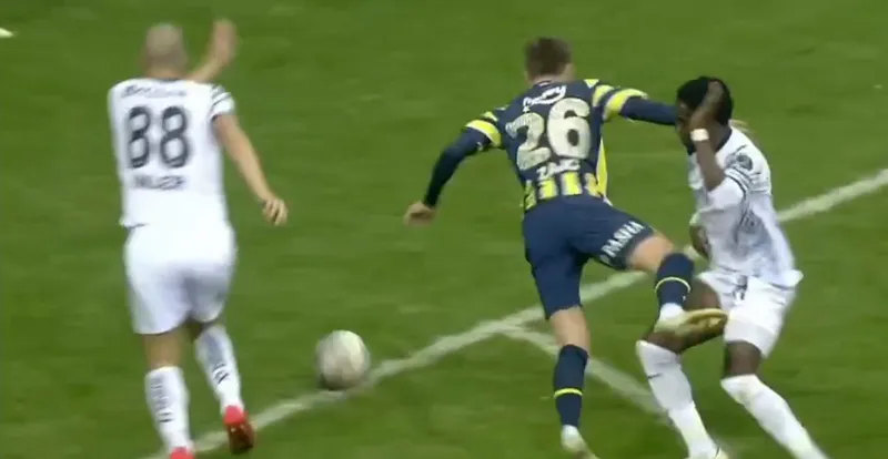 Adana Demirspor - Fenerbahçe maçı sonrası Jorge Jesus kırmızı kart gördü! - 2