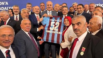 Kurtulmuş’a forma