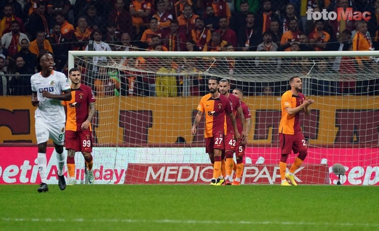 Galatasaray camiası Karagümrük maçı öncesi moral yemeği düzenledi!