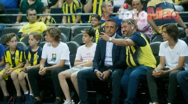 Fenerbahçe Beko - Anadolu Efes maçından kareler...