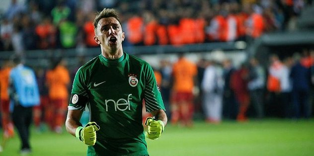 Muslera Uruguay Milli Takımı'nda!