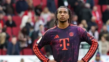 Olise Bayern’de kalacak