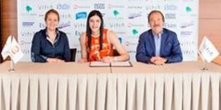 Eczacıbaşı Boskovic'i renklerine bağladı